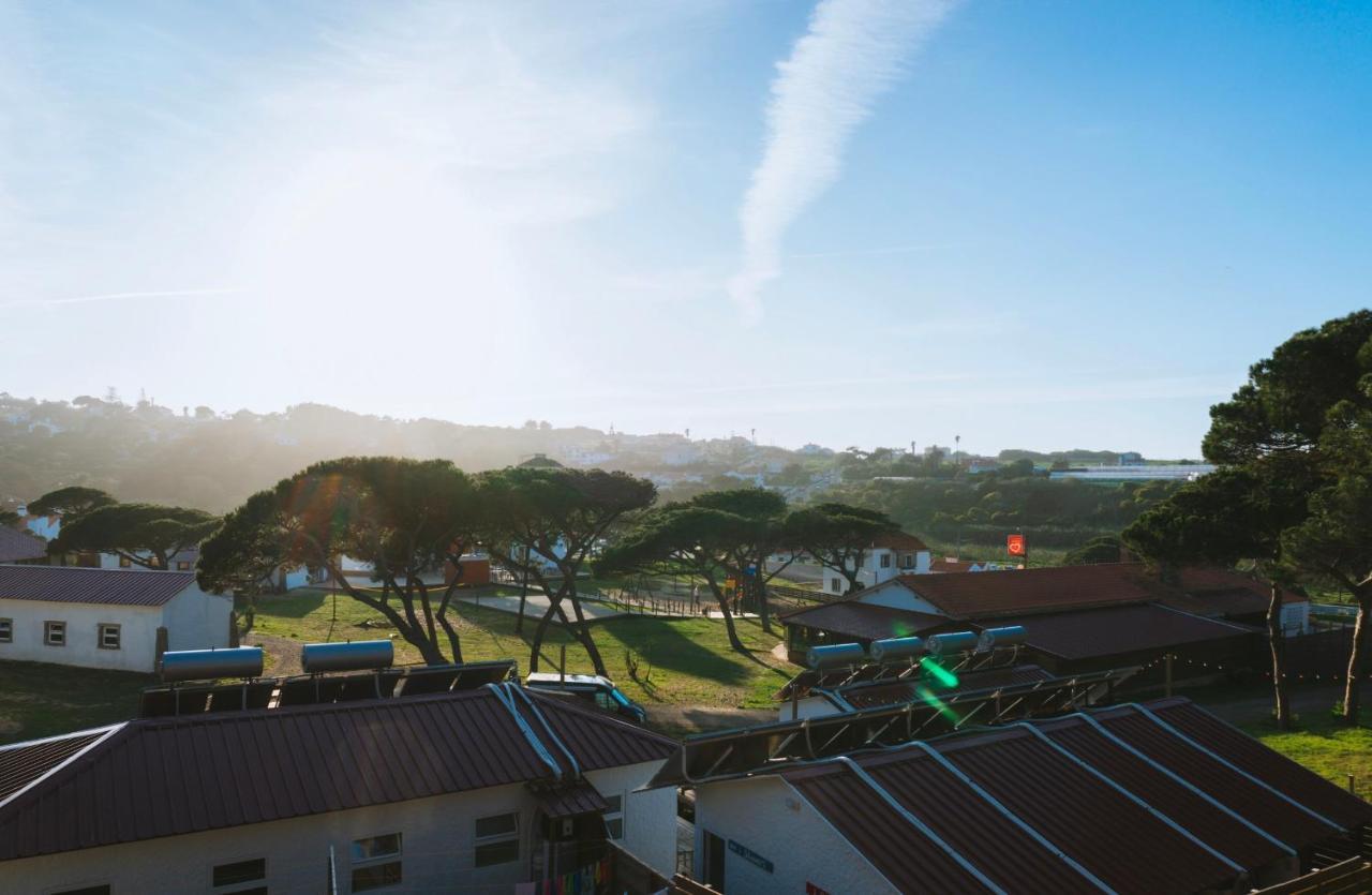 Oasis Backpackers Hostel Sintra Surf Colares Exterior foto